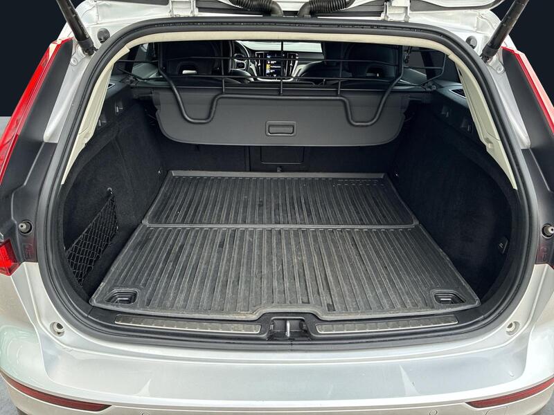 Volvo V60 Cross Country vaihtoauto