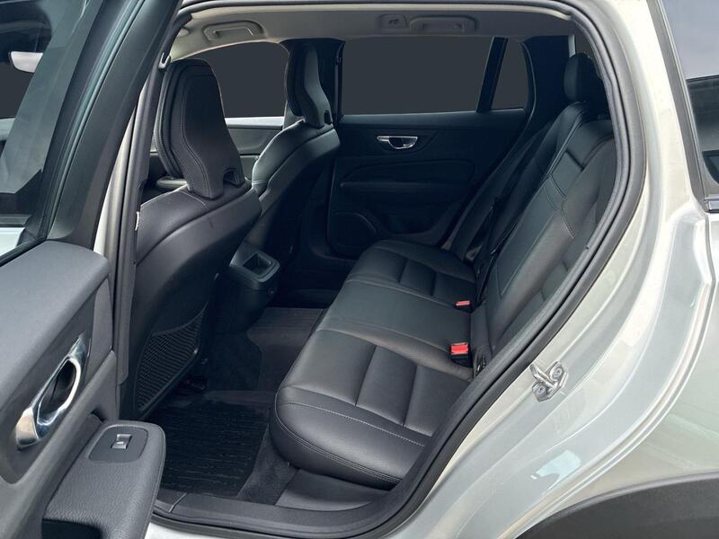 Volvo V60 Cross Country vaihtoauto