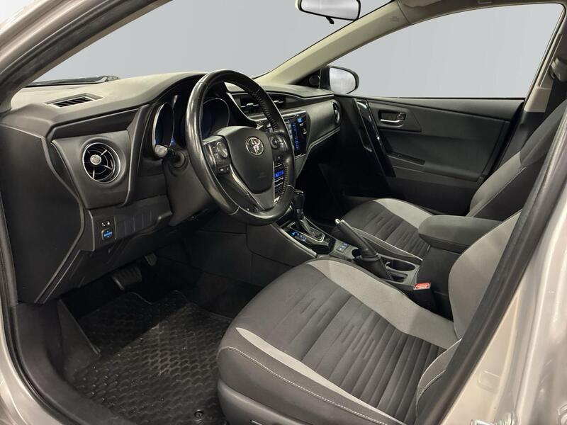 Toyota Auris vaihtoauto