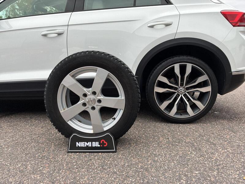 Volkswagen T-Roc vaihtoauto