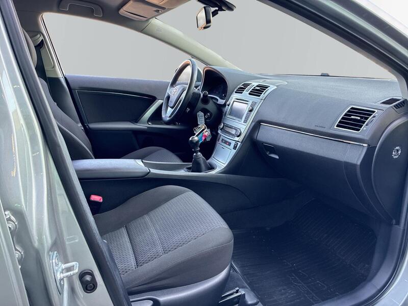 Toyota Avensis vaihtoauto