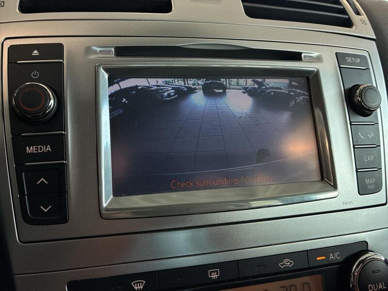 Toyota Avensis vaihtoauto