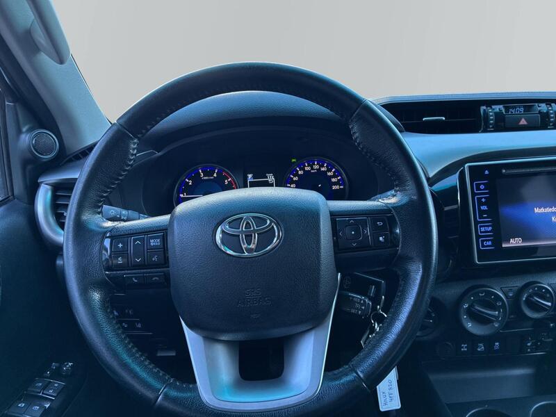 Toyota Hilux vaihtoauto