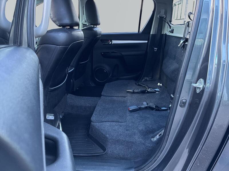 Toyota Hilux vaihtoauto