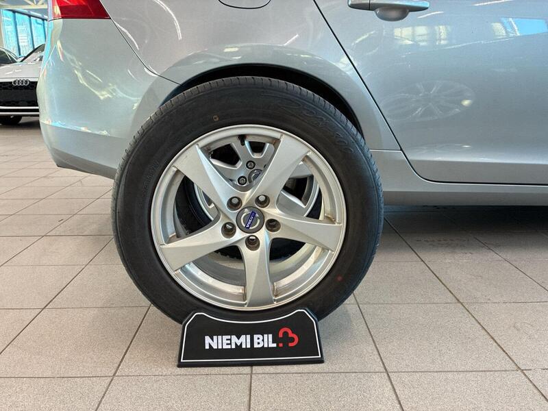 Volvo V60 vaihtoauto