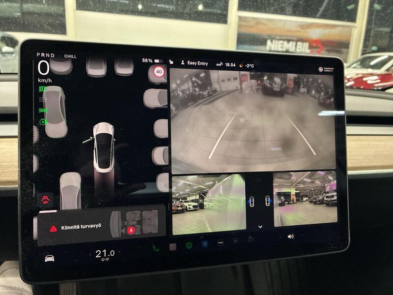 Tesla Model 3 vaihtoauto