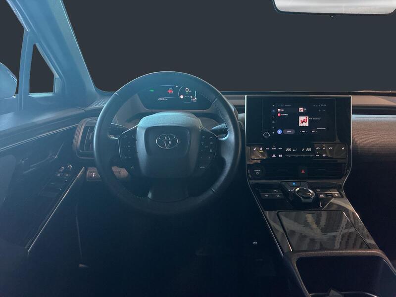 Toyota bZ4X vaihtoauto