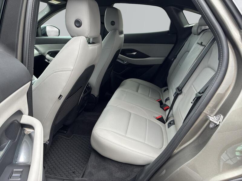 Jaguar E-PACE vaihtoauto