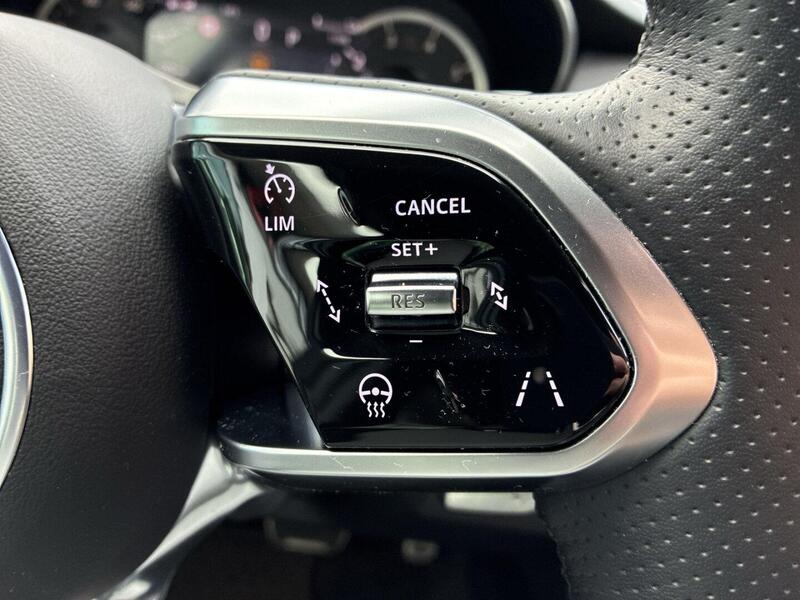 Jaguar E-PACE vaihtoauto