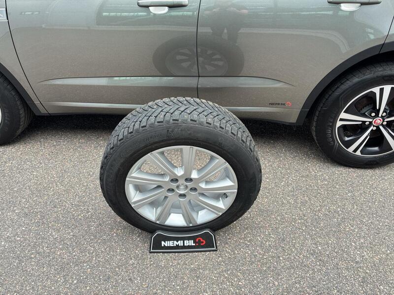 Jaguar E-PACE vaihtoauto