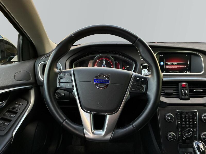 Volvo V40 Cross Country vaihtoauto