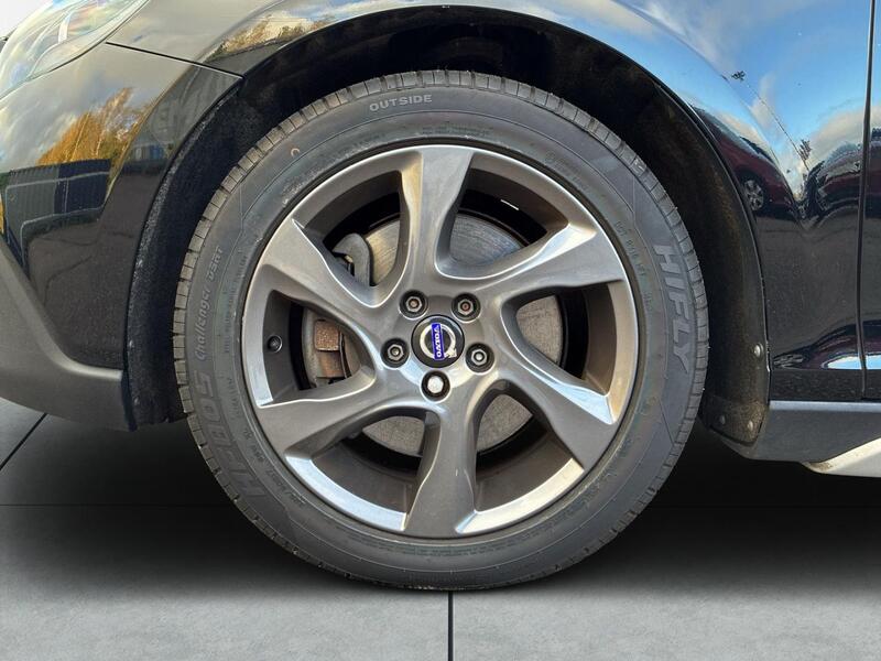 Volvo V40 Cross Country vaihtoauto