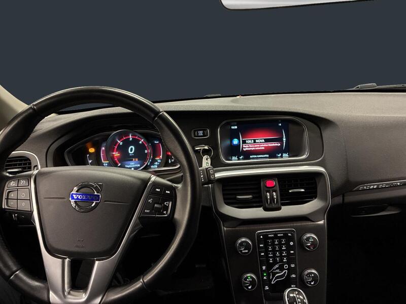 Volvo V40 Cross Country vaihtoauto