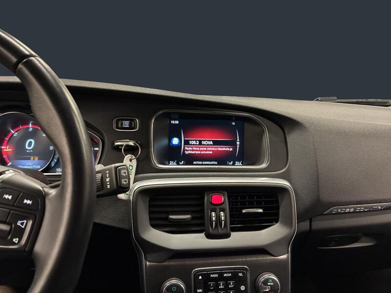 Volvo V40 Cross Country vaihtoauto