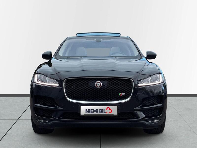 Jaguar F-PACE vaihtoauto