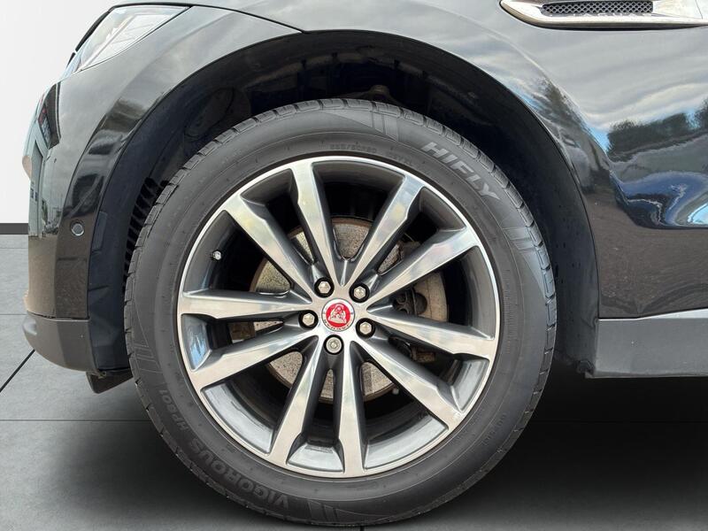 Jaguar F-PACE vaihtoauto