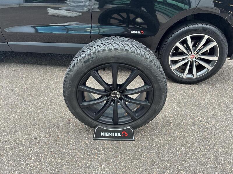 Jaguar F-PACE vaihtoauto