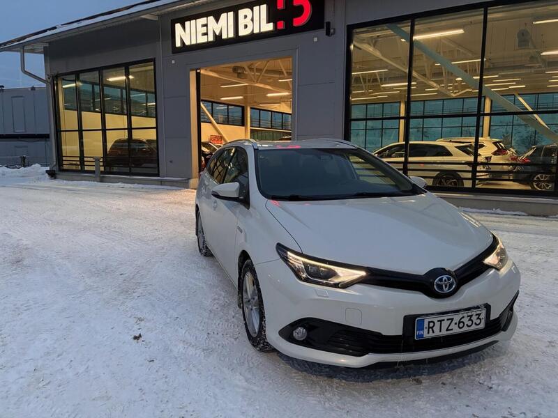 Toyota Auris vaihtoauto