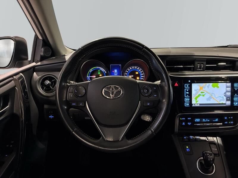 Toyota Auris vaihtoauto