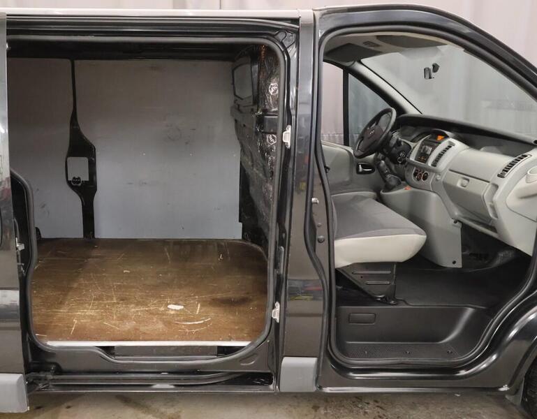 Opel Vivaro vaihtoauto