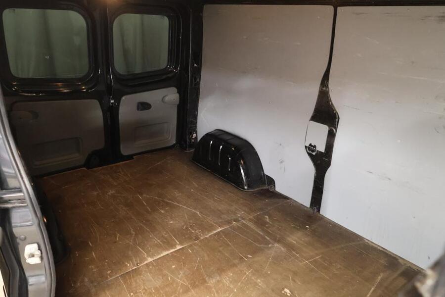 Opel Vivaro vaihtoauto