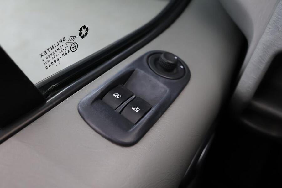 Opel Vivaro vaihtoauto