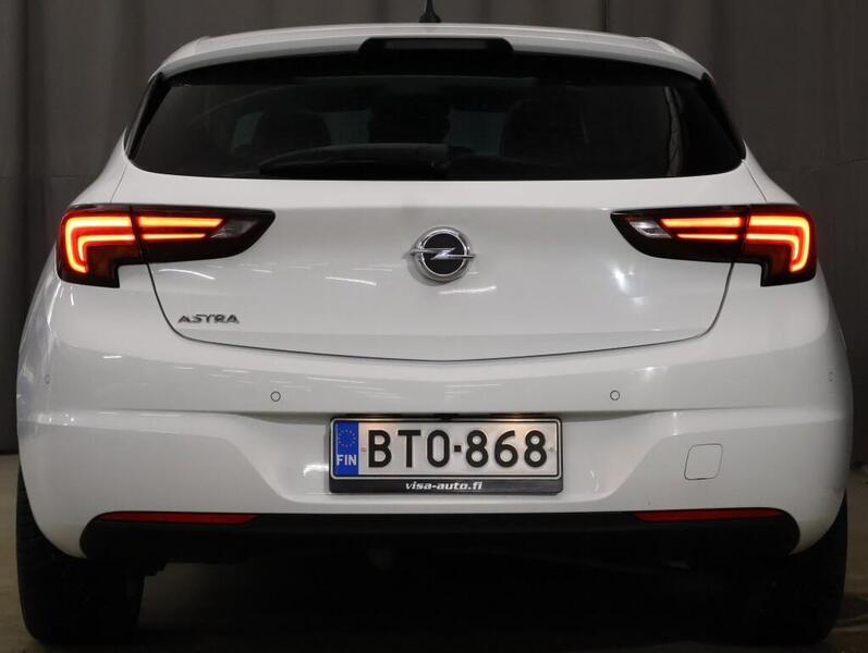 Opel Astra vaihtoauto