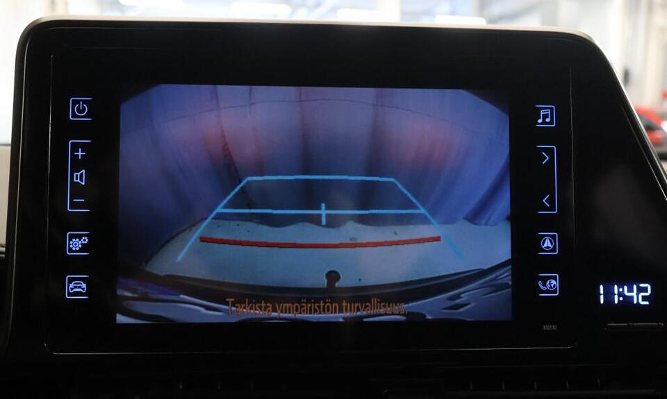 Toyota C-HR vaihtoauto