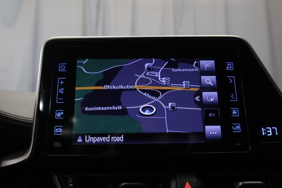 Toyota C-HR vaihtoauto