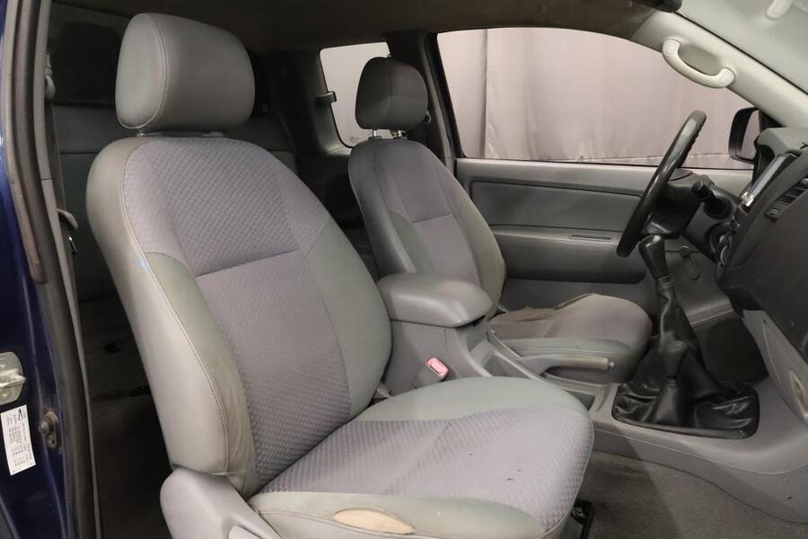 Toyota Hilux vaihtoauto