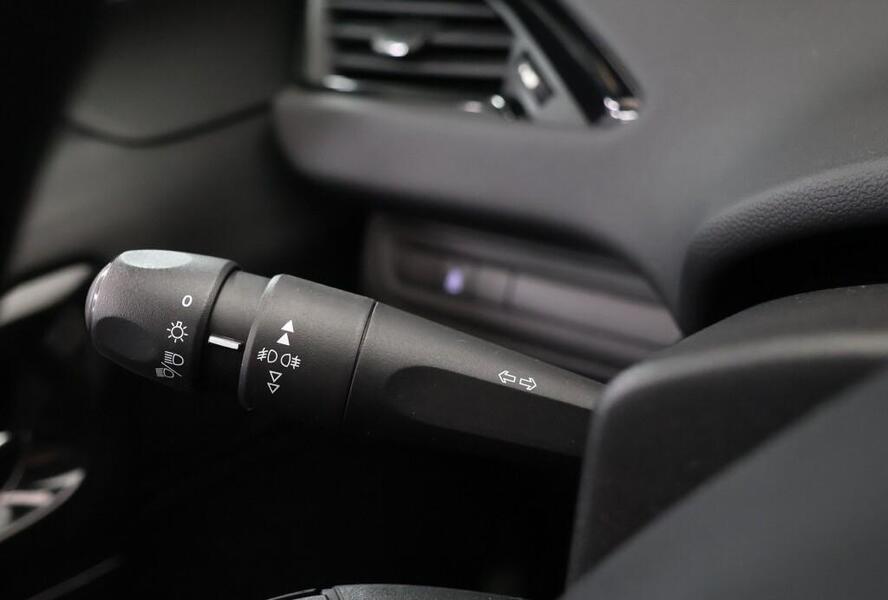 Peugeot 208 vaihtoauto