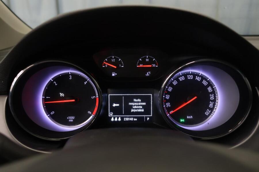 Opel Astra vaihtoauto