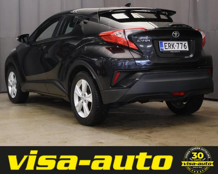 Toyota C-HR vaihtoauto