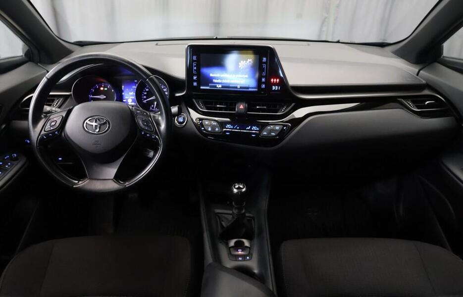 Toyota C-HR vaihtoauto