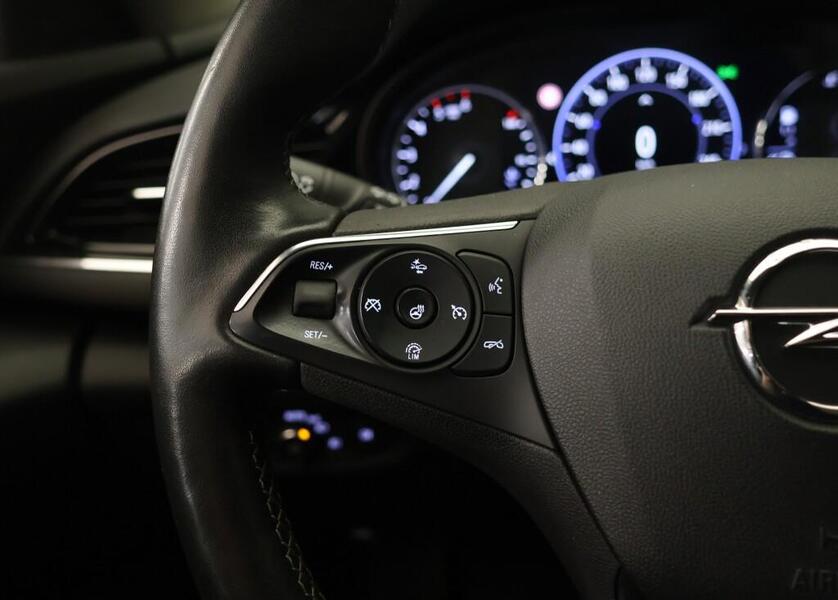 Opel Insignia vaihtoauto