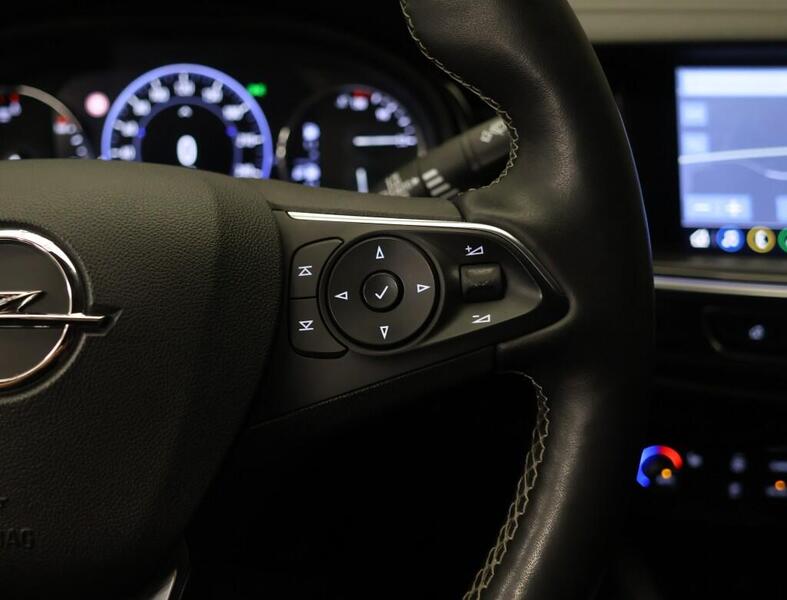 Opel Insignia vaihtoauto