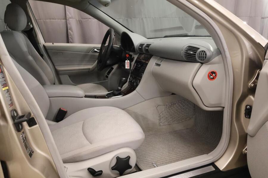 Mercedes-Benz C vaihtoauto