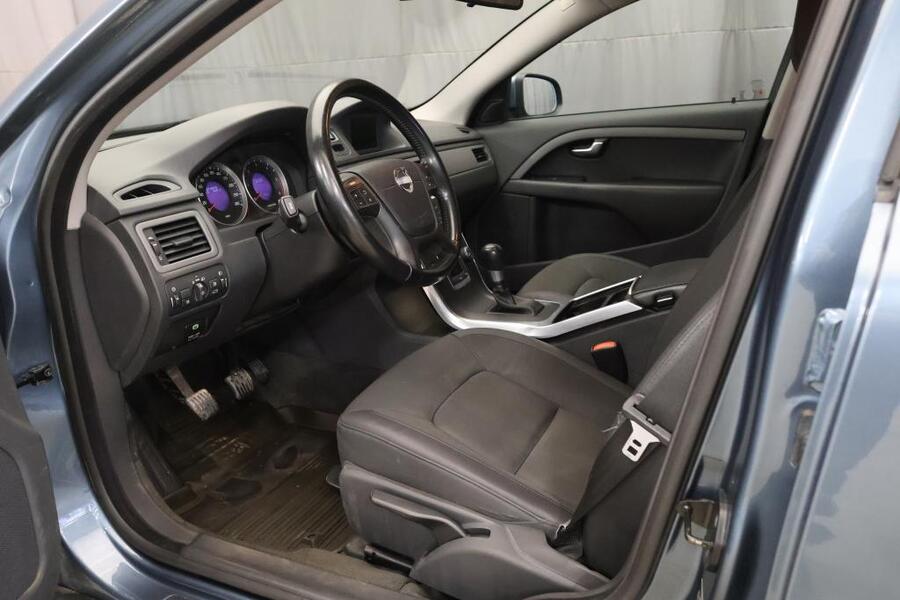 Volvo V70 vaihtoauto