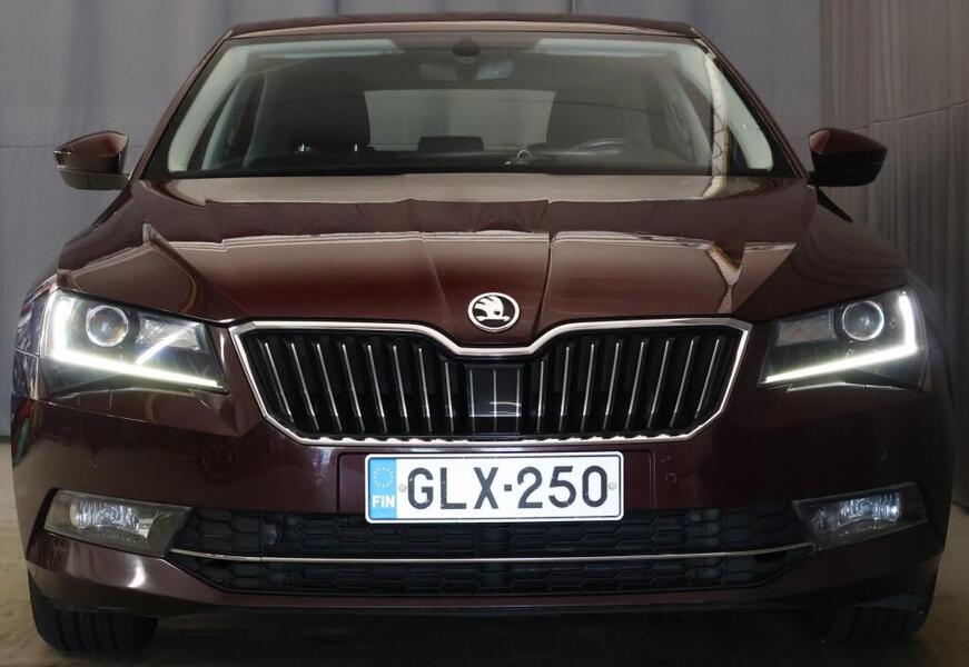 Skoda Superb vaihtoauto