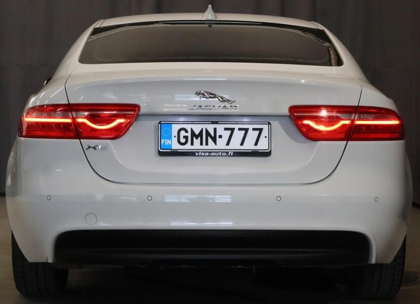 Jaguar XE vaihtoauto