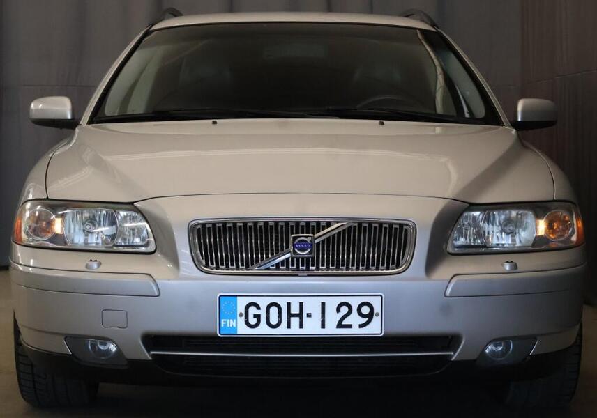 Volvo V70 vaihtoauto