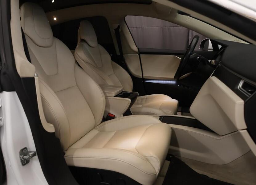 Tesla Model S vaihtoauto