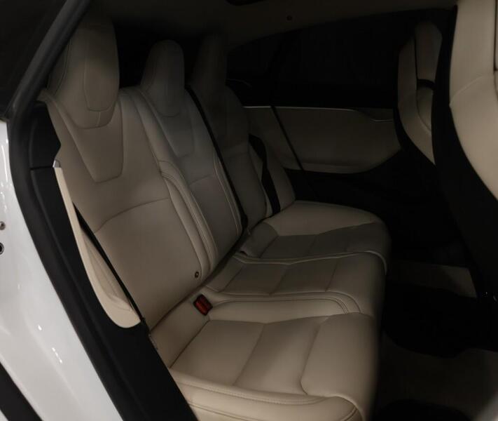 Tesla Model S vaihtoauto