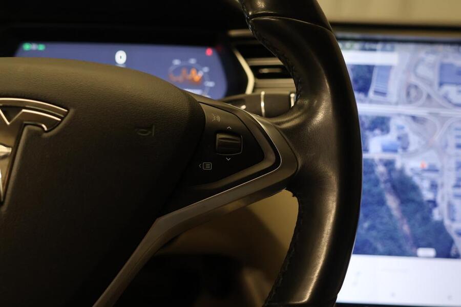 Tesla Model S vaihtoauto