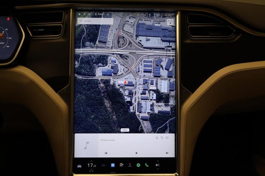 Tesla Model S vaihtoauto