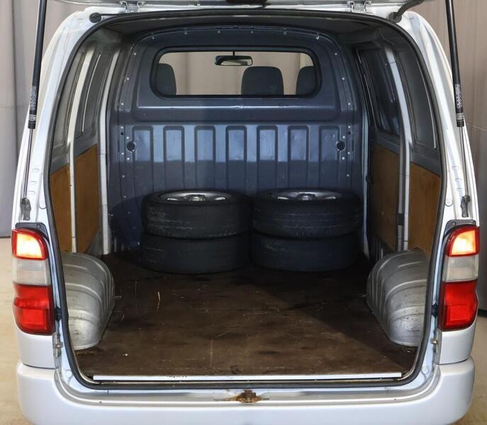 Toyota Hiace vaihtoauto