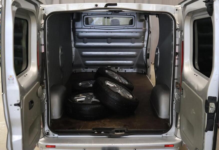 Opel Vivaro vaihtoauto