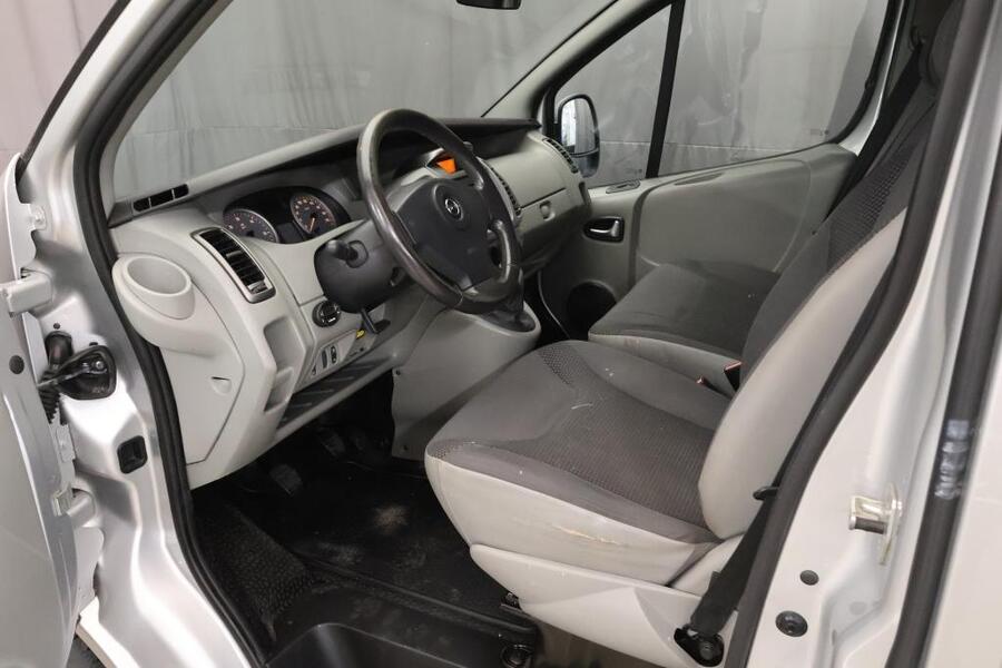 Opel Vivaro vaihtoauto