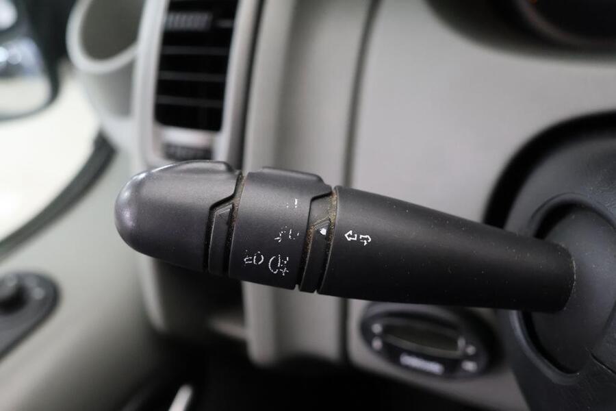 Opel Vivaro vaihtoauto