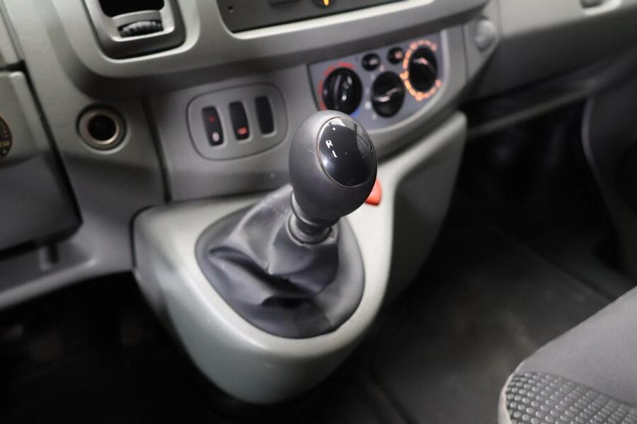 Opel Vivaro vaihtoauto